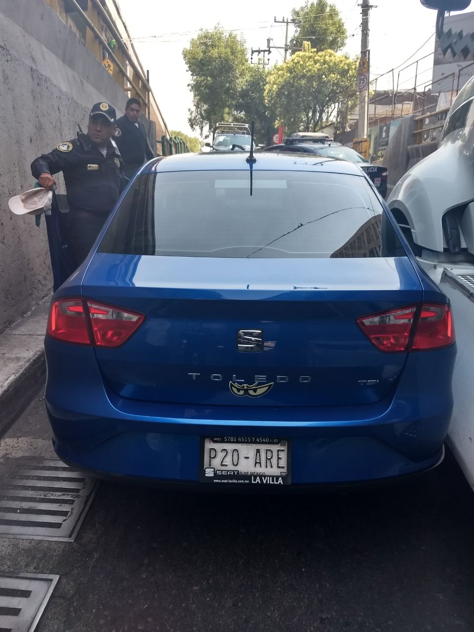 El asaltante forcejeó con un uniformado, por lo que otro policía le disparó. (Especial)