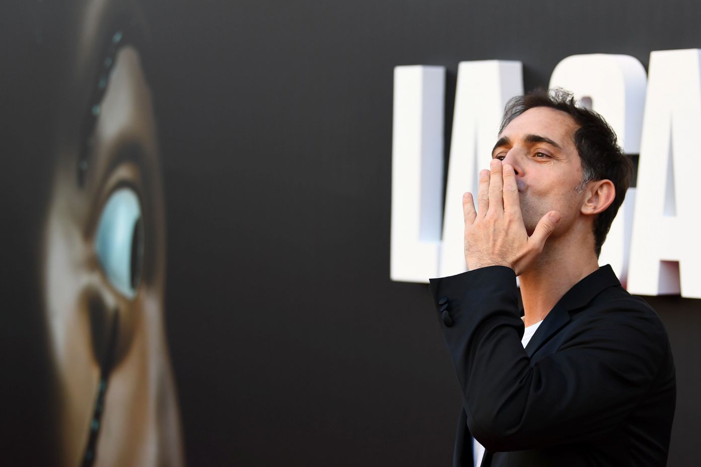 Pedro Alonso en la alfombra roja de la casa de papel