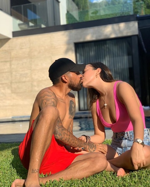 https://www.notivox.com.mx/uploads/media/2020/03/18/javier-aquino-casa-instagram.jpg