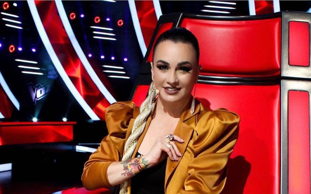 María