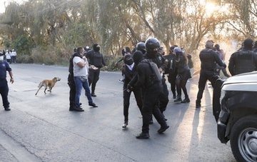 Bloquearon casi diez minutos la avenida Paseo de Monte Escondido.