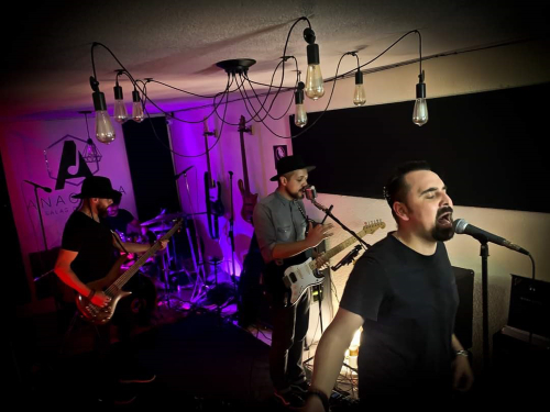anacrusa records
