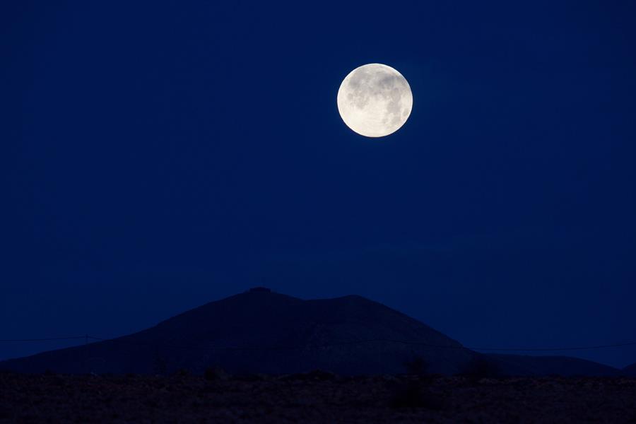 Superluna rosa