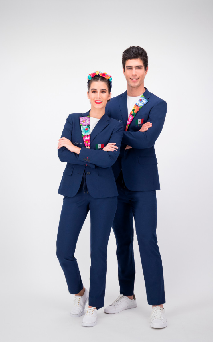 En esta imagen proporcionada por High Life México el uniforme para la ceremonia de inauguración de los Juegos Olímpicos de Tokio de la delegación mexicana. El Comité Olímpico Mexicano abrió una votación para elegir entre tres diseños realizados por High Life. El diseño ganador rinde homenaje al estado de Oaxaca con una sola solapa colorida. (High Life Mexico via AP)