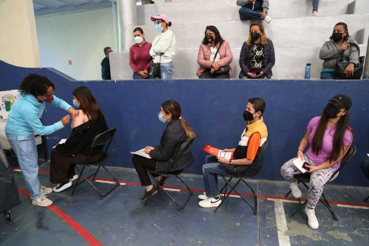 vacunación contra covid para adolescentes en Pachuca