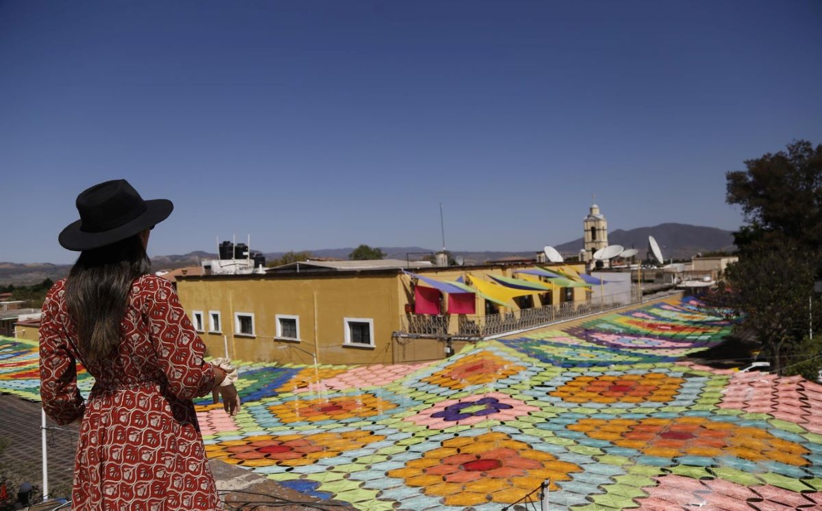 El crochet de más de 8.000 metros cuadrados que hoy cubre el poblado mexicano de Etzatlán que ha logrado un récord Guinness