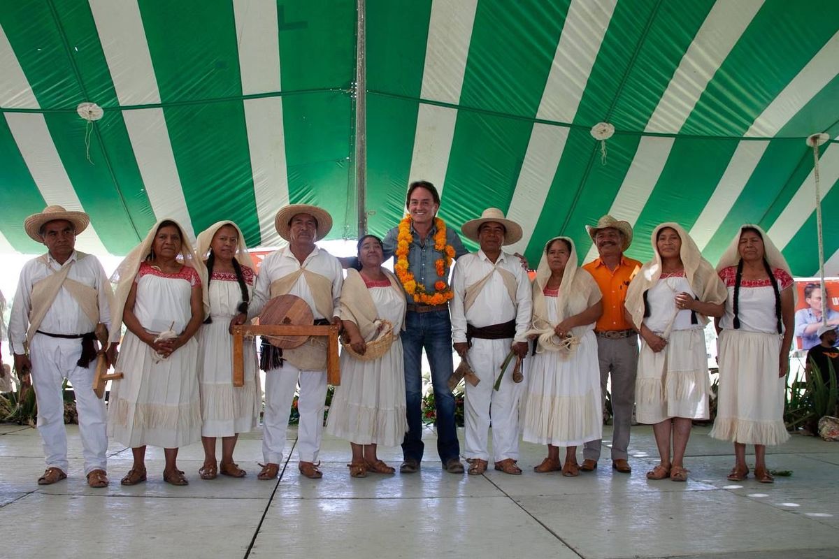 Francisco Xavier Visita comunidad de El Alberto