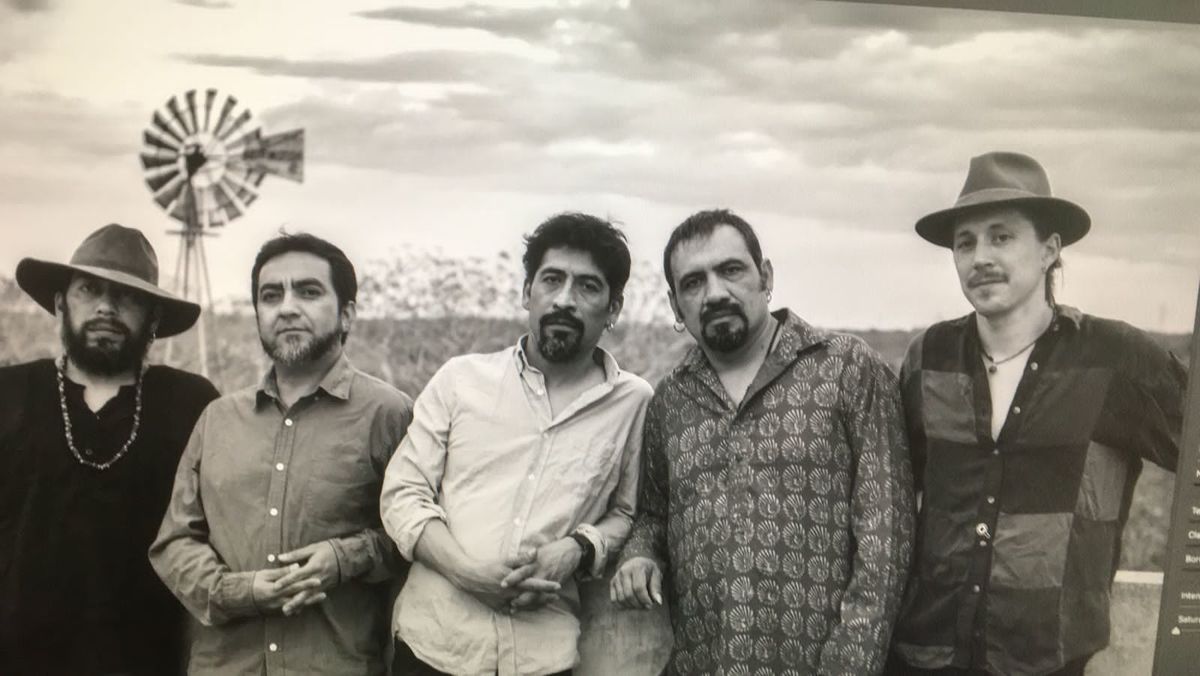 https://www.notivox.com.mx/uploads/media/2022/04/17/de-tradicion-y-nuevas-rolas-2.jpeg